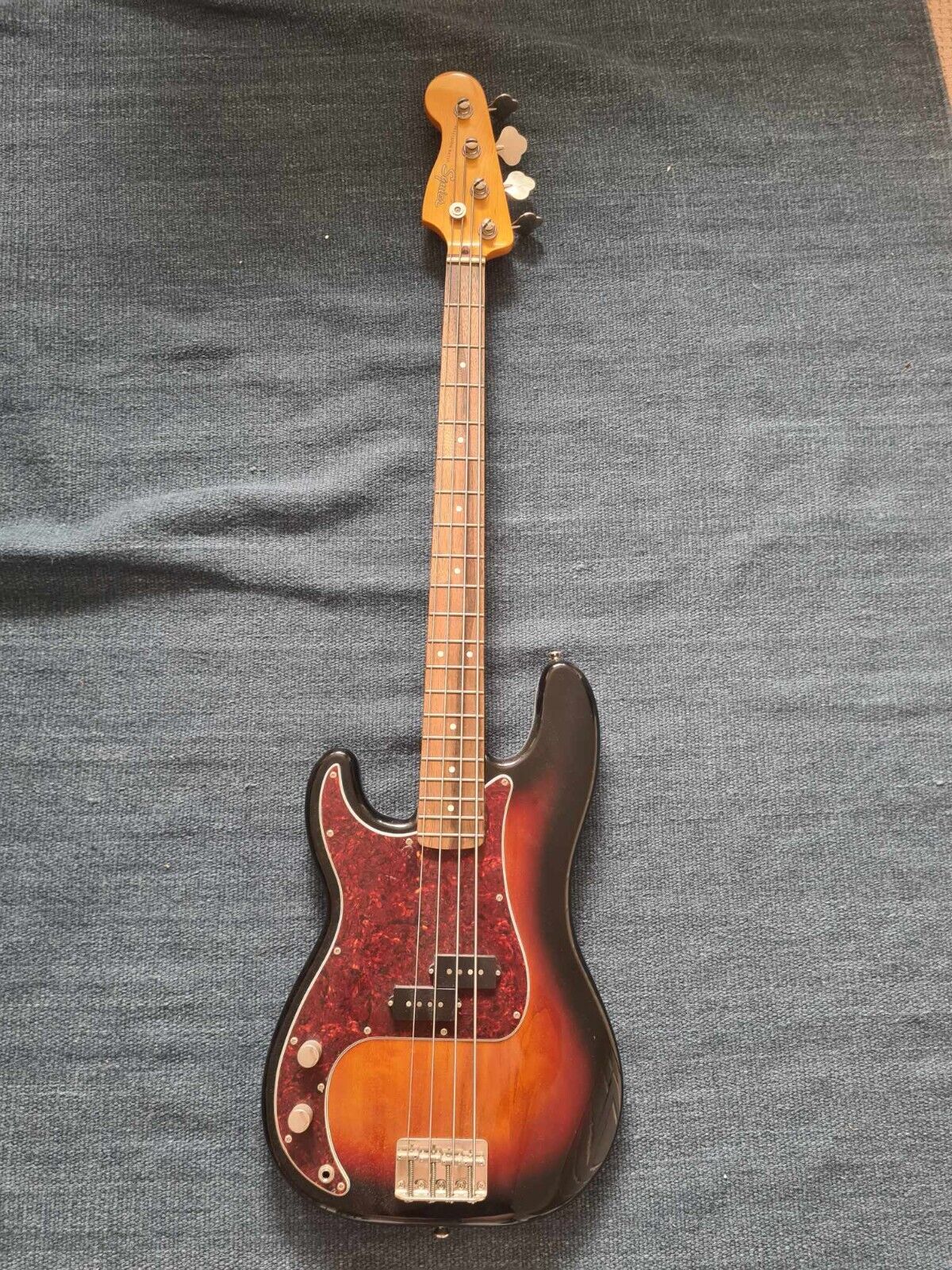 Squier Classic Vibe '60s Precision Bass Left-Handed | eBay Squier Classic Vibe '60s Precision Bass Left-Handed | eBay