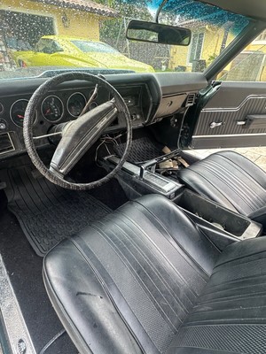 image 4 of interior