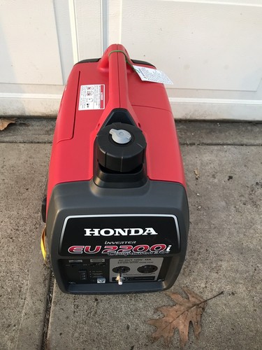 NEW HONDA Generator / Inverter EU2200i Companion QUIET 2200 watts / 30 Amp