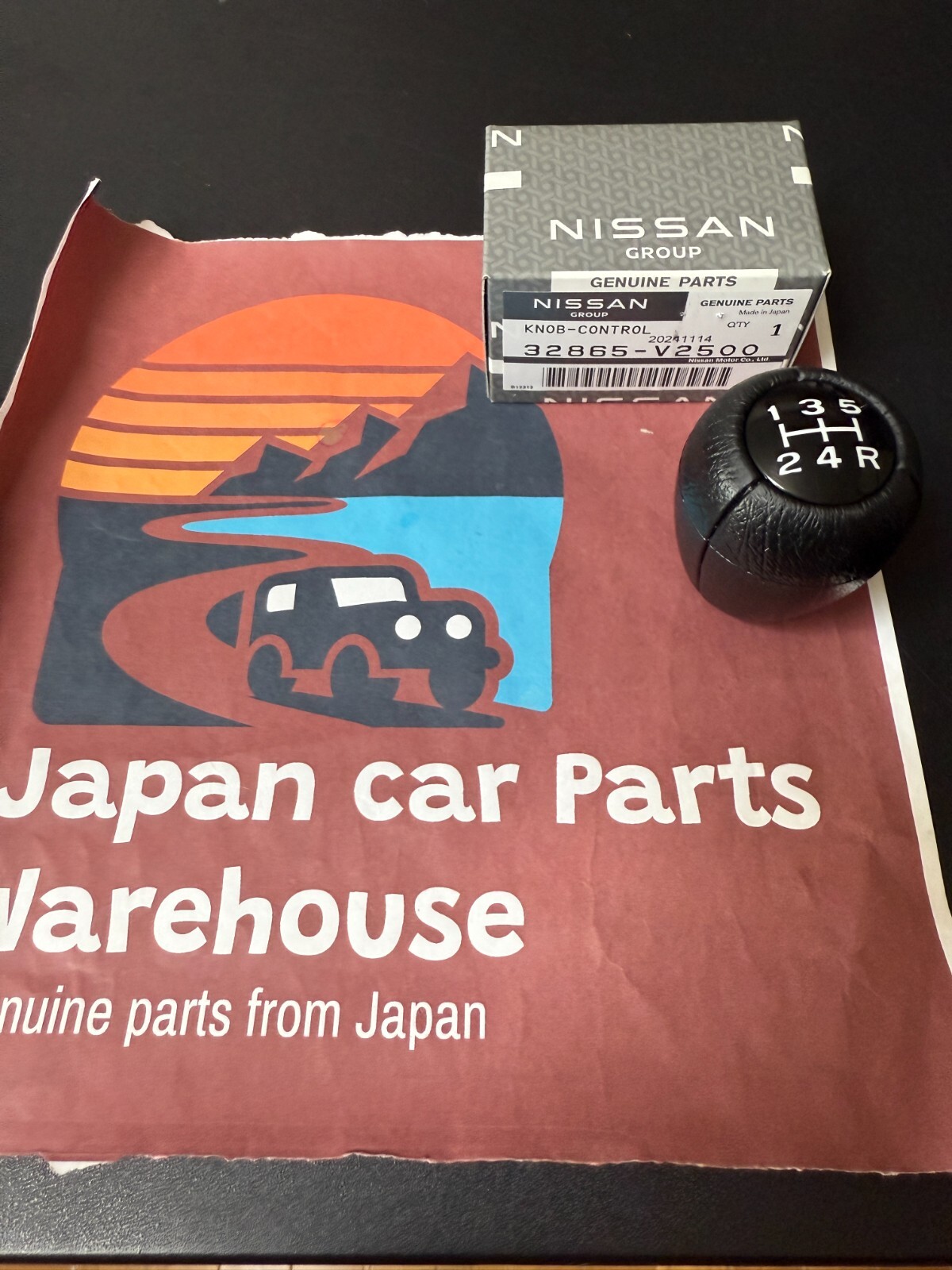 Genuine NISSAN 5-Speed Shift Knob M8x1.25 For 240Z 260Z 280Z