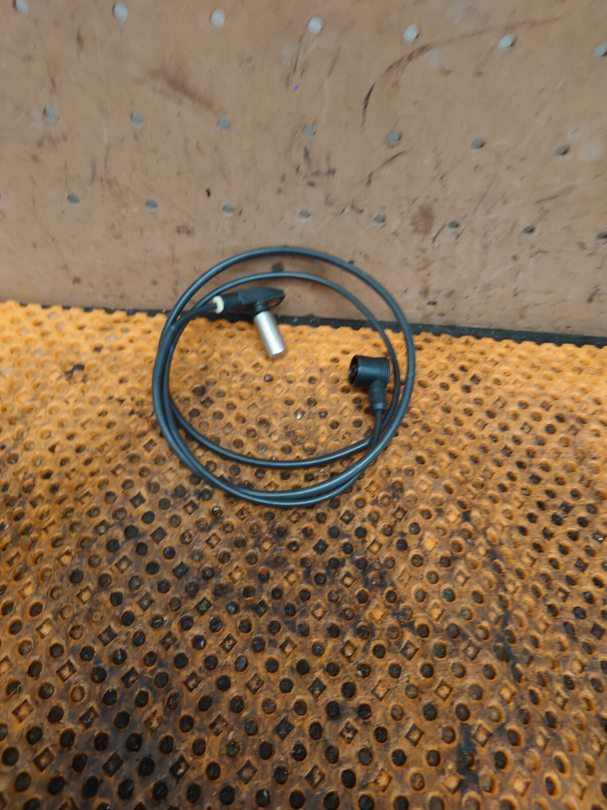 MERCEDES R129 CRANK SENSOR SL CRANK SHAFT SENSOR A0021539228