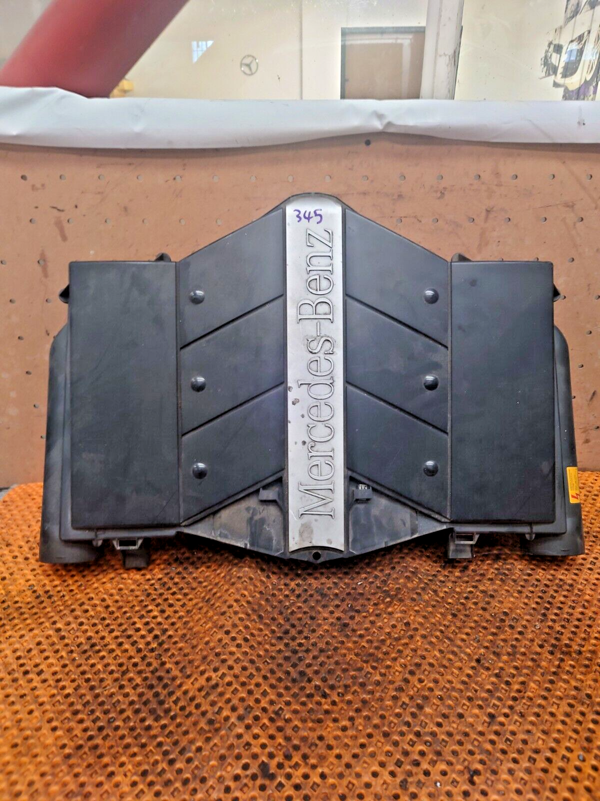 MERCEDES R230 ENGINE COVER SL AIR FILTER HOUSING A1120901101