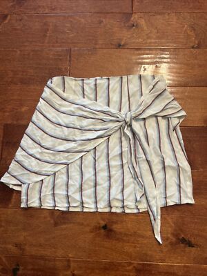 Women s White Skirt Side Wrap Striped Med NWT $44 Blue Rain Francesca s Boutique