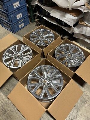 SET (4) GENUINE OEM NEW GM Cadillac XT5 XT6 20'' SILVER Wheels 17-23 84520430