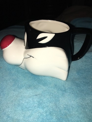 Looney Tunes 1989 Sylvester The Cat 3D Head Shaped Coffee Mug, Cute