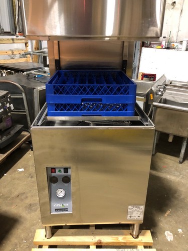 CHAMPION DH5000 COMMERCIAL DOOR TYPE DISHWASHER SCRATCH AND DENT