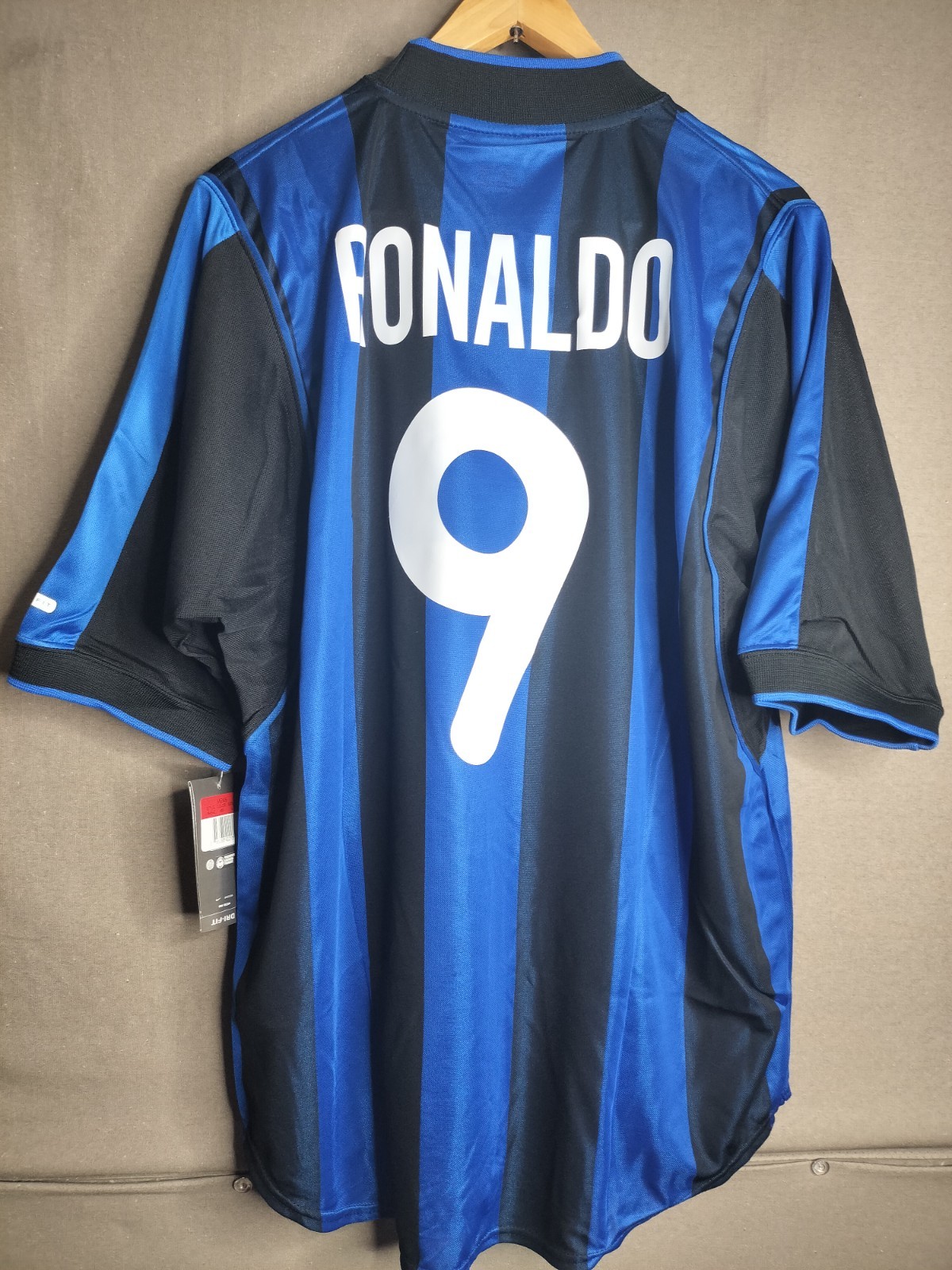 01-02 Inter Milano ユニフォーム ロナウド 9番 正規品 01-02 Inter Milano ユニフォーム ロナウド 9番 正規品 - メルカリ