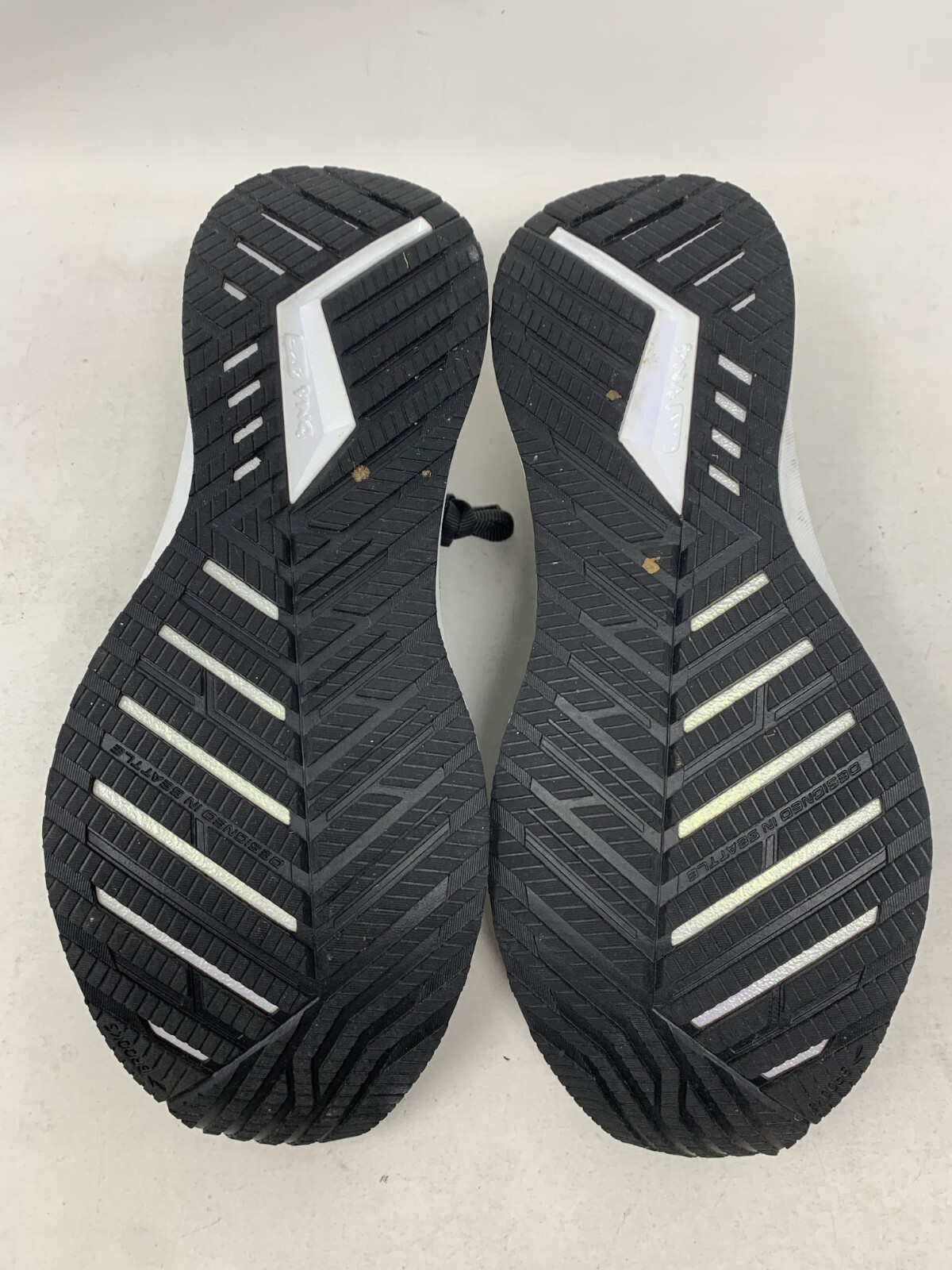 Brooks Bedlam 3 Womens 9 Running Shoes Black Gray Athletic Trainer Sneakers - Picture 4 of 5