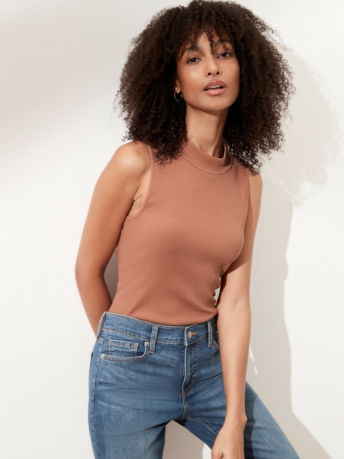 

Бежевое боди в рубчик Banana Republic с вырезом под горло, размер, Бежевый