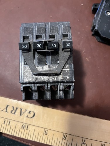 Siemens 30/30/30/30 Quad Breaker Q23030CT2 1 Year Warranty