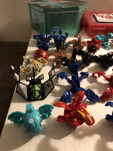 Huge Lot Of 31 Bakugan Brawlers With Tin And Case