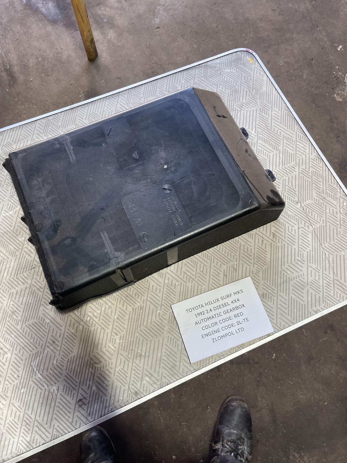 Toyota Hilux Surf Mk5 1992 - Rear Cargo Area Storage Box 62590-89101 #2