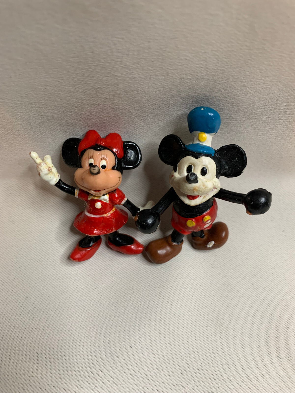 Disney Traditions SHOW CASEミニー　ゴルフ フィギュア Disney Traditions】ミニー ビッグフィギュア | GUND, enesco