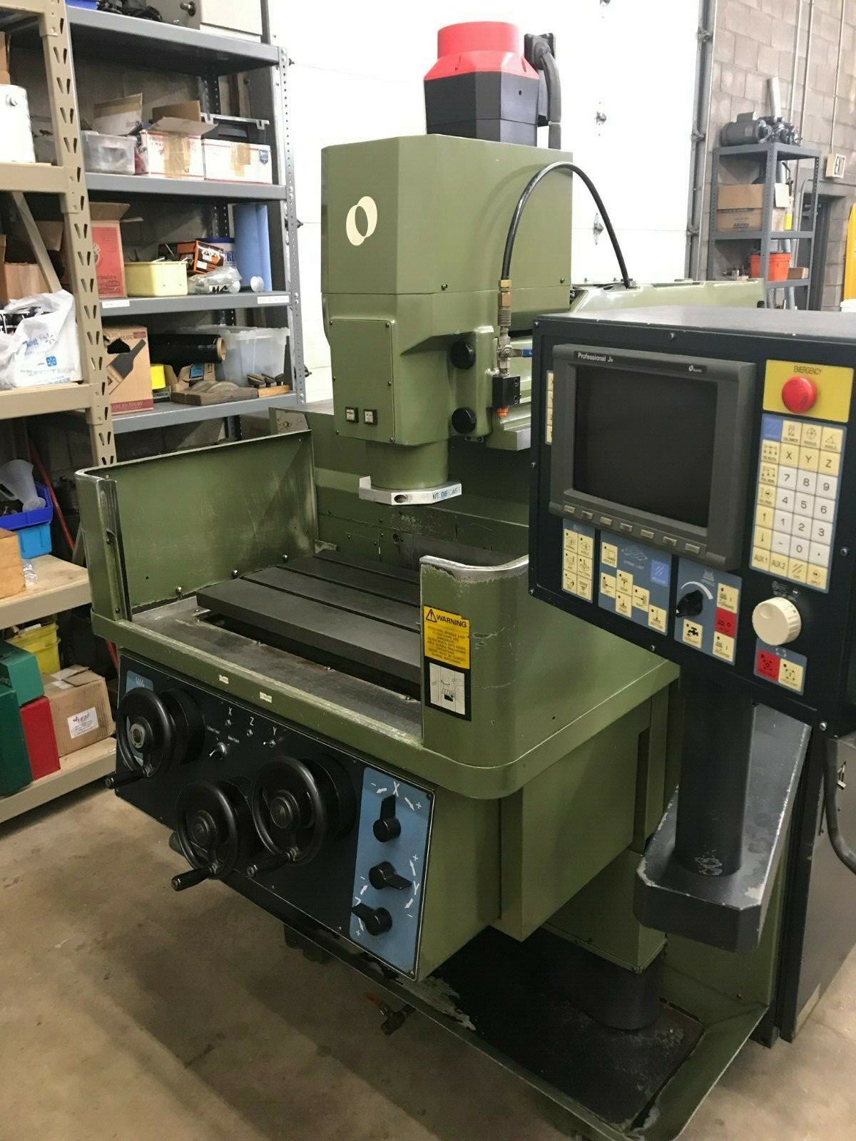 1997 MAKINO KE-55 CNC / CONVENTIONAL 3 AXIS VERTICAL TOOL ROOM MILLING MACHINE