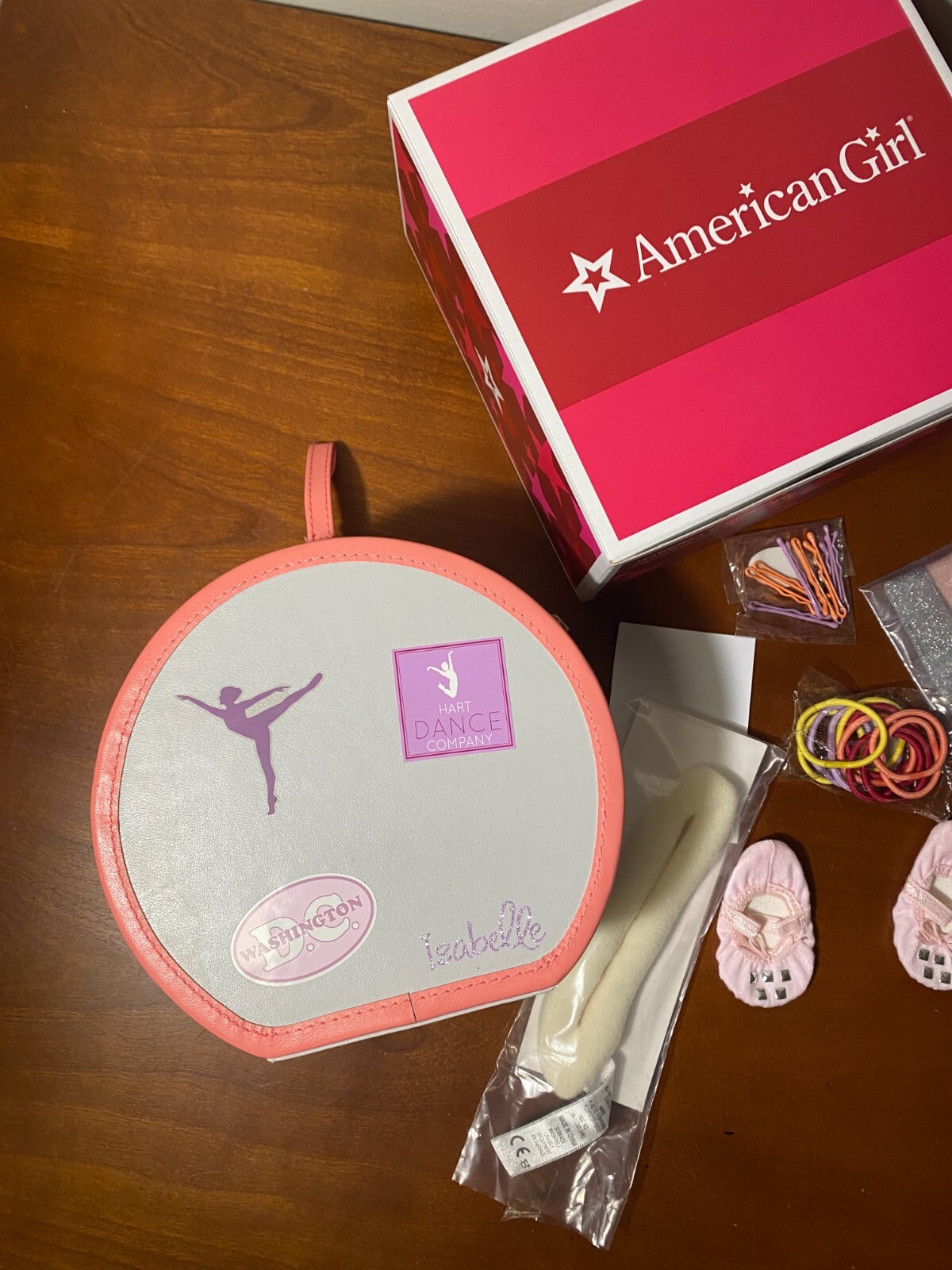 Isabelle Palmer 2014 Girl of the Year American Girl Doll lot