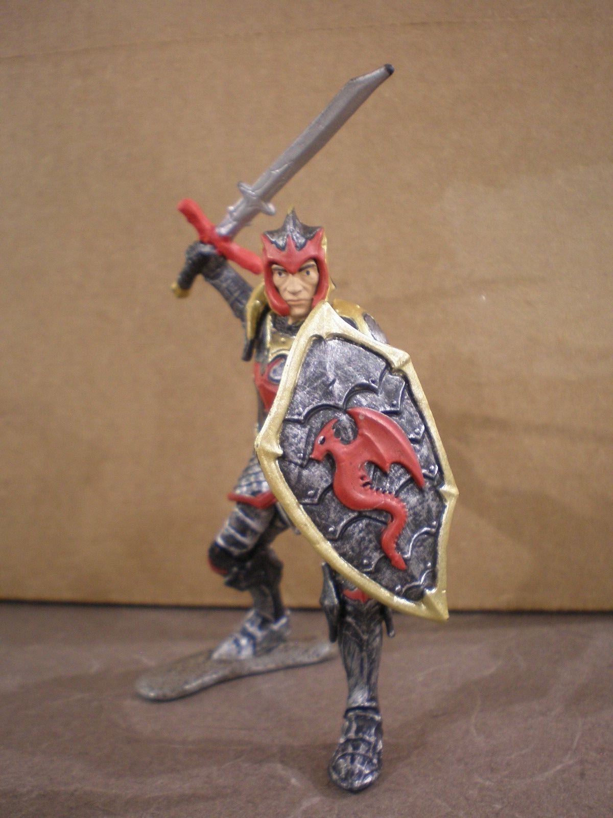 Schleich DRAGON KNIGHT with Sword & Shield 70103 ~ World of History Knights