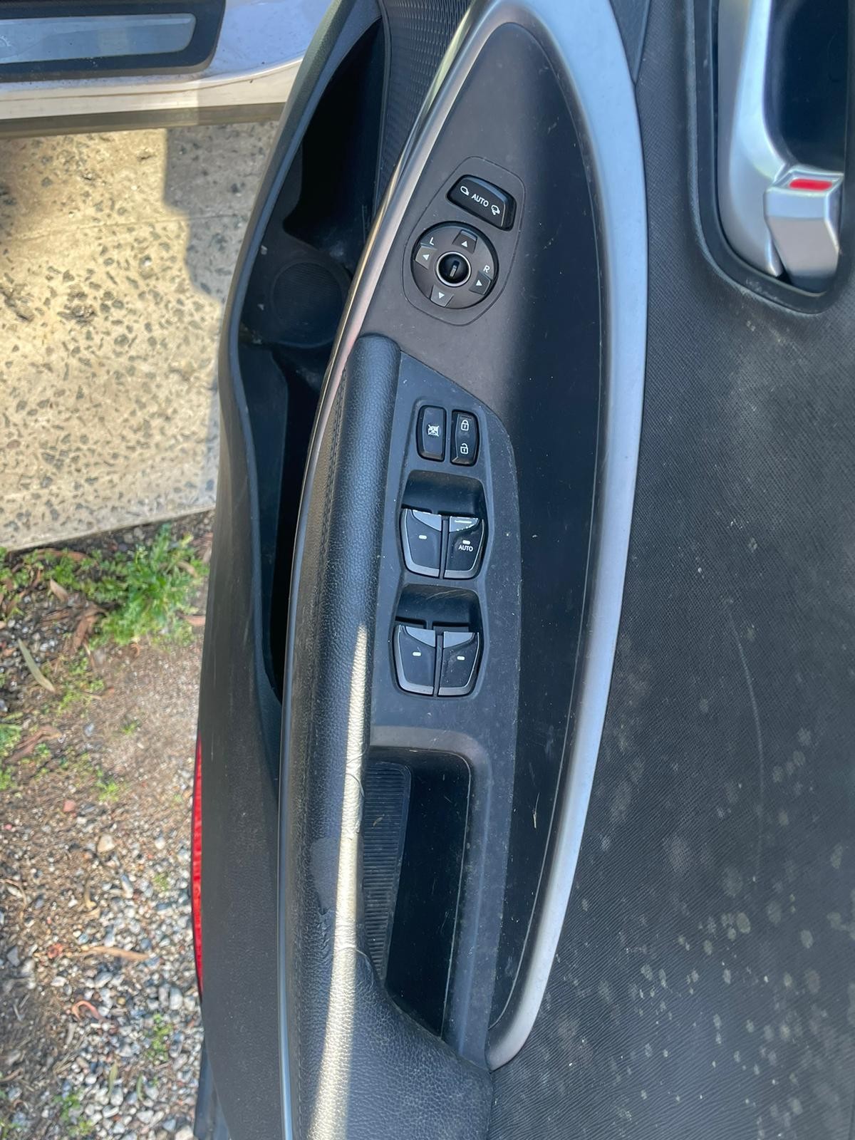 HYUNDAI SANTA FE DM 06/2012-02/2018 RIGHT FRONT DOOR TRIM BLACK LEATHER - thumbnail 10