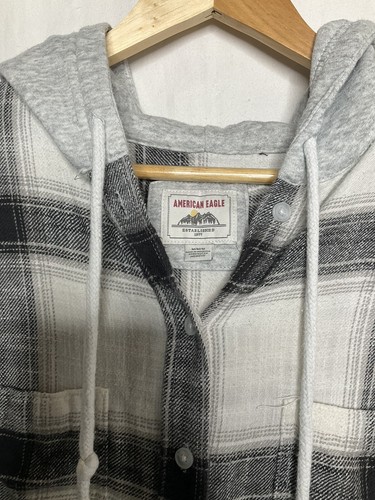 American Eagle Hooded Flannel Shirt Men&rsquo; Size M Long Sleeve Button Up Gray Plaid