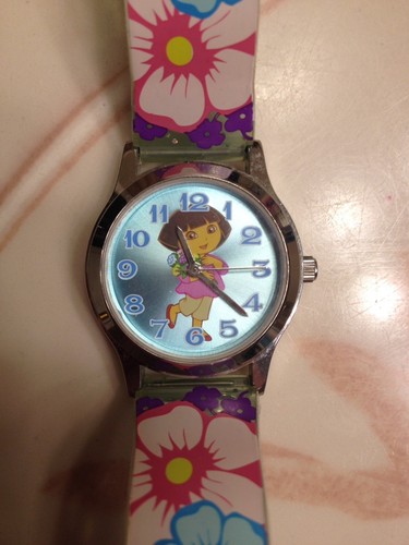 CHILDS DORA THE EXPLORER WATCH WORKING- NEW BATTERY!!!