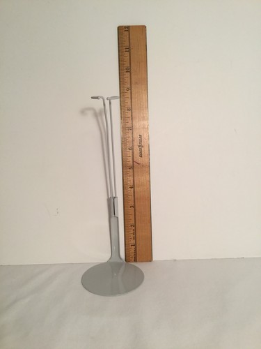 Skipper Doll Stand