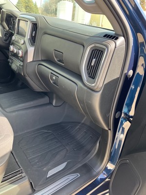 image 9 of interior