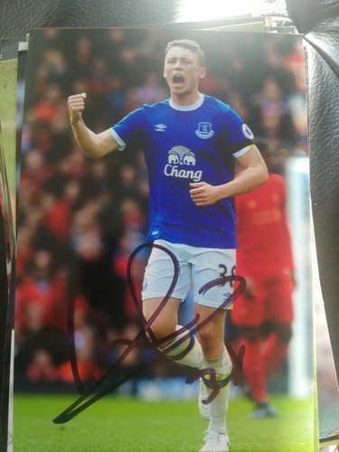 Signed 6x4 Signed Photo Of Matthew Pennington Everton Fc