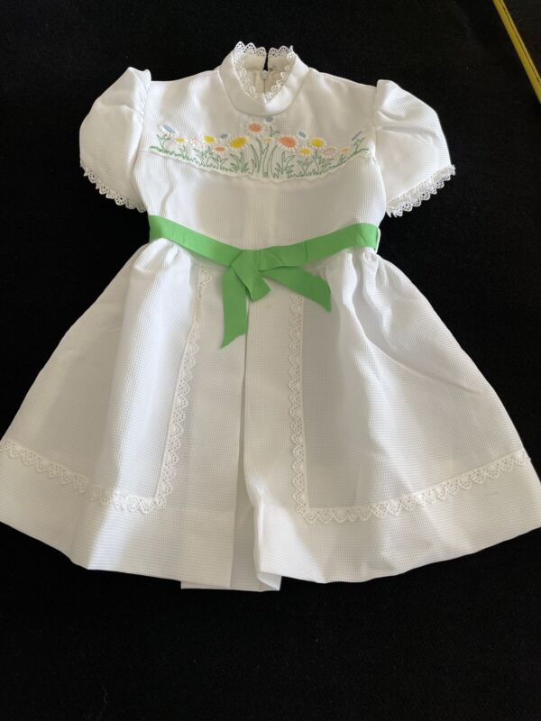 Vintage Dorissa of Miami Girls Size 5 White Dress with Flowers Green Bow