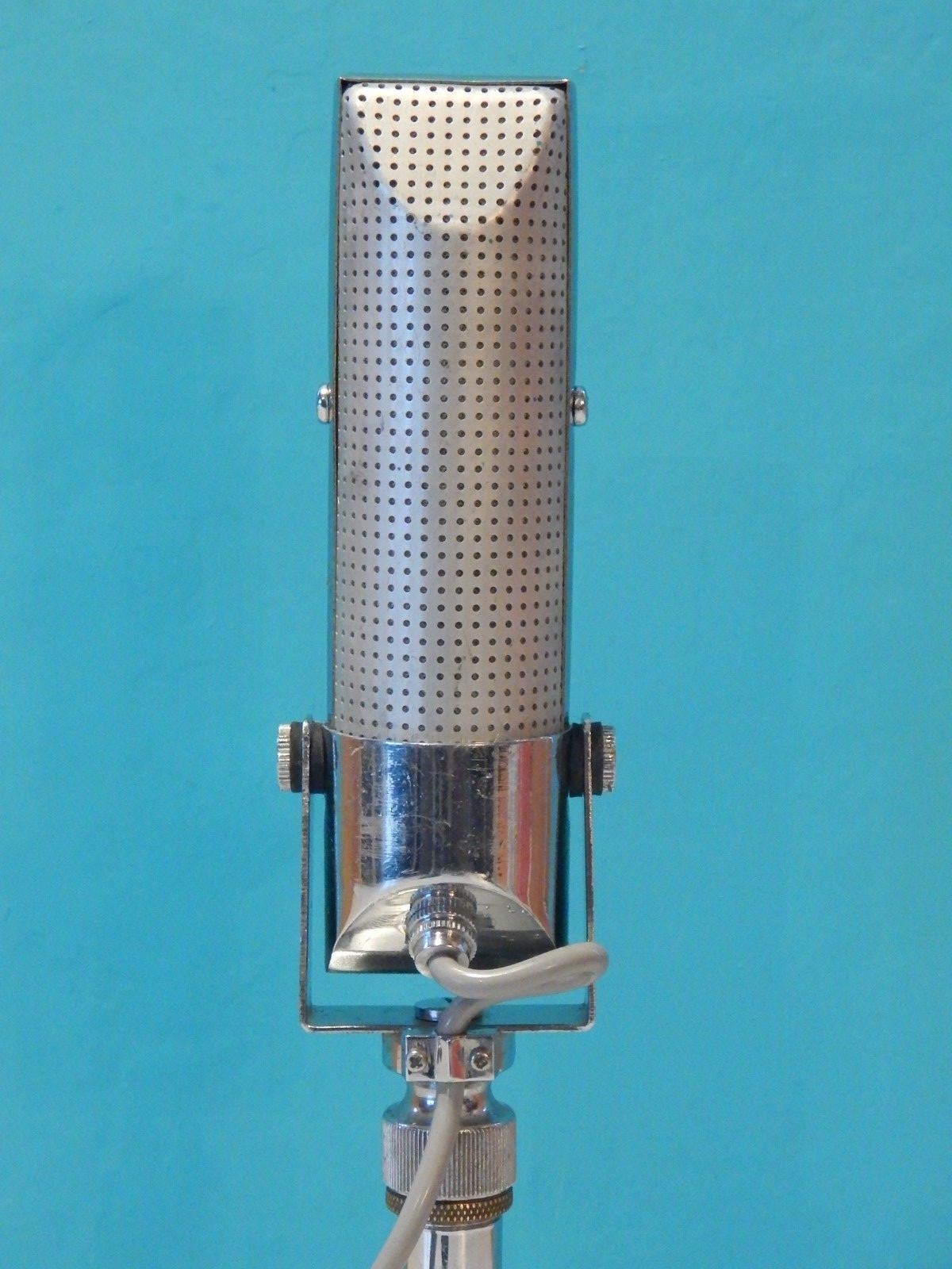 Vintage 1960S Realistic 33-999 microphone With Sonotone Stand Shure Antique Deco