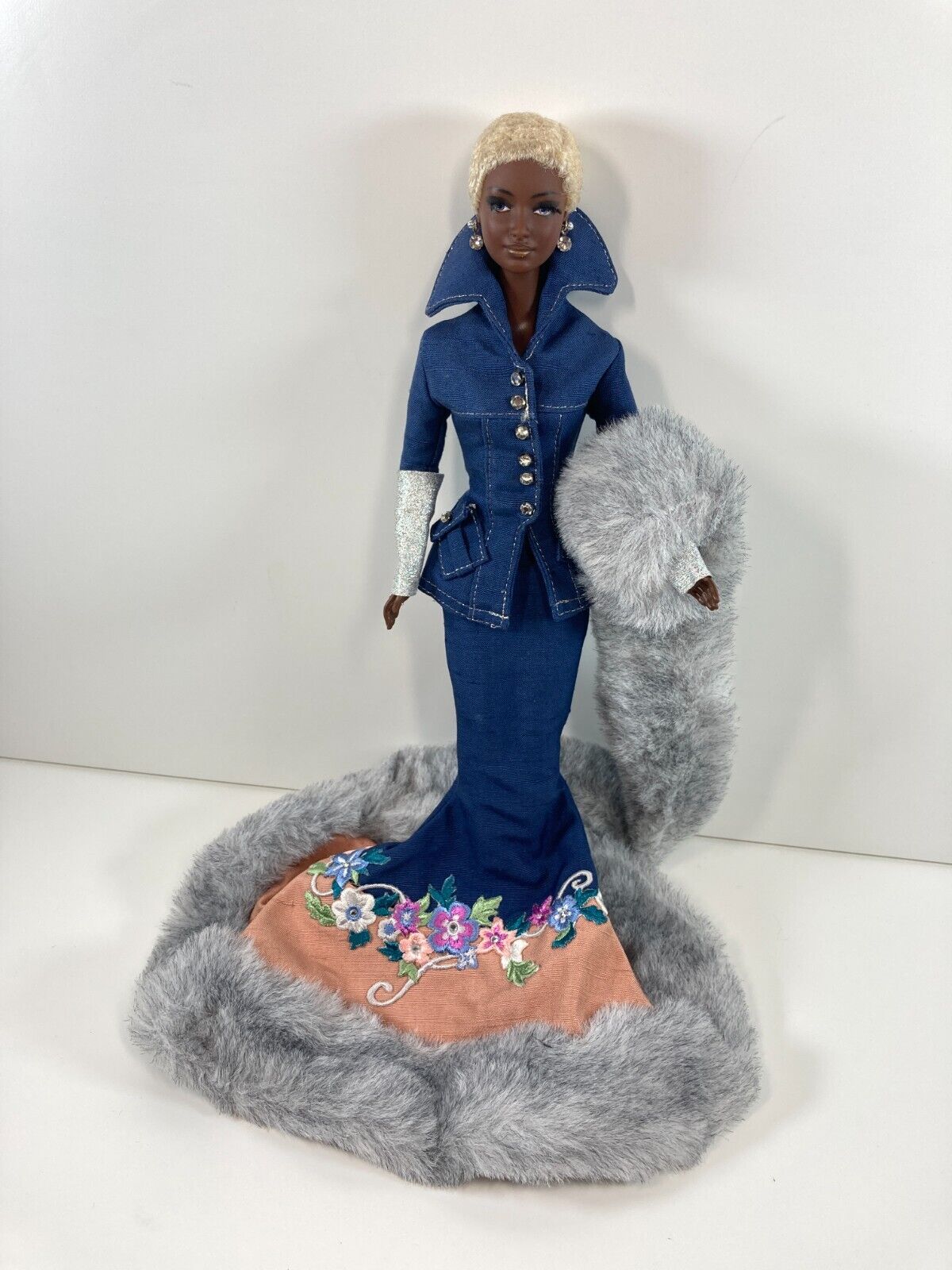 Barbie Byron Lars Indigo Obsession 26935 Mattel 2000 Runway Barbie Byron Lars Indigo Obsession 26935 Mattel 2000 Runway