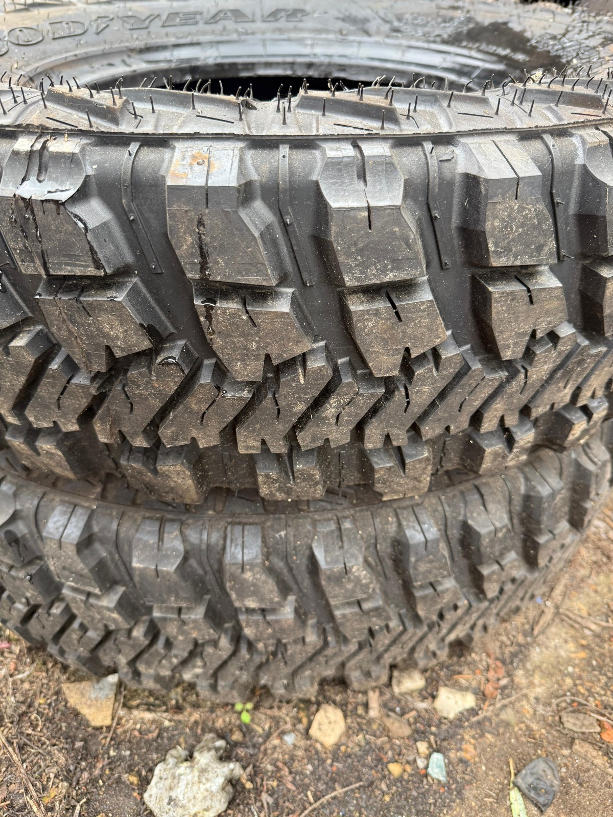 New 235 85 16 Goodyear, Wrangler, M+S 120/116Q x1 Tyre (F1_tyres) FOD YD145