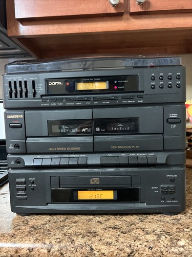 Vintage  Samsung scm 6550  stereo record/turntable,radio,tape,cd player