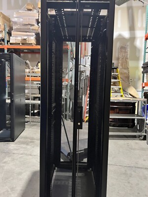 APC AR3100 Schneider Netshelter SX 42U Server Rack Enclosure Cabinet 600mm1070mm
