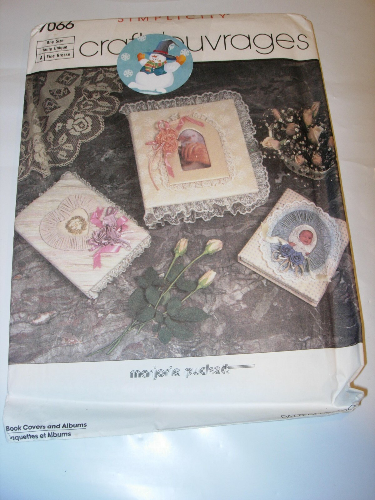 CRAFTS UNCUT SIMPLICITY 7066 SEWING PATTERN PADDED FABRIC FRAME ALBUM BOOK COVER CRAFTS UNCUT SIMPLICITY 7066 SEWING PATTERN PADDED FABRIC FRAME ALBUM BOOK COVER