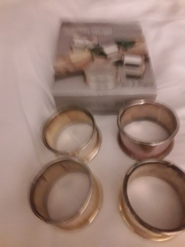 Vintage 1987 Silver Plated Napkin Rings Wm. A. Rogers Set of 4 In Original Box