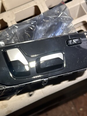 2019-2022BMW X7 X5 Right Seat Switch   61319861514 9861514 OEM
