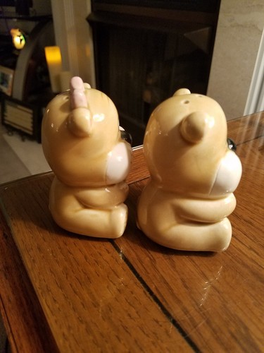 VINTAGE  LEFTON DOG COUPLE SALT AND PEPPER SHAKERS WITH STOPPERS