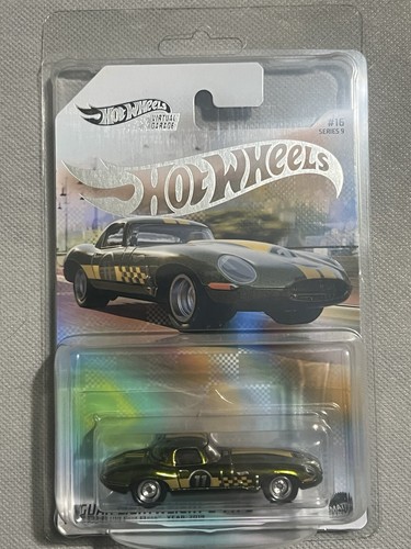 Hot Wheels On Hand NFTG Garage Jaguar E-Type STH Super