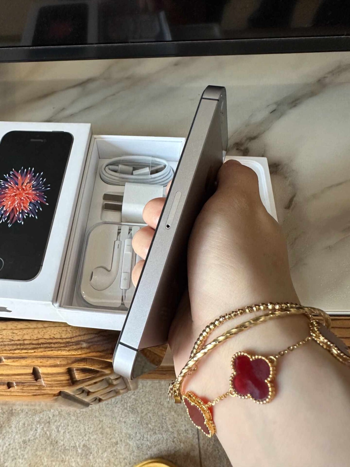 Apple iPhone SE 1st Gen 64GB Space Gray | Unlocked | 4 in
