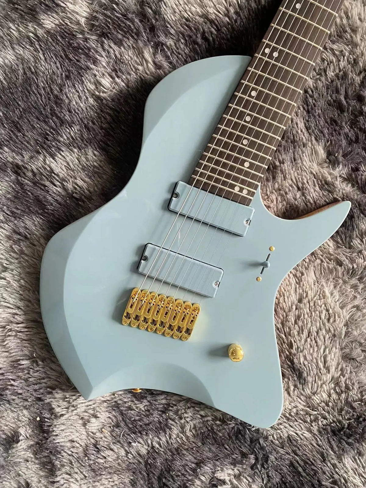 Inyen Vina Guitars 8弦 Inyen Vina Guitars 8弦 Inyenvina IYV 8 strings Guitar