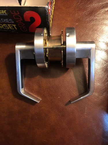 [CB] U.S. Lock US2010 Series Model US2052N-L Lever Passage Set.26D