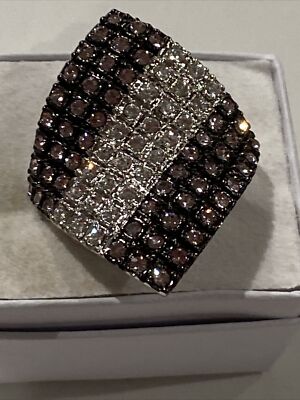 camille lucie ring size 8 signed CL fancy shiny stones 