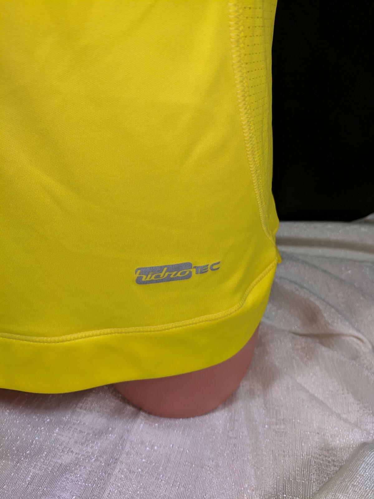 Ecuador Soccer Jersey Sz Medium Yellow Crest Marathon Hidrotec