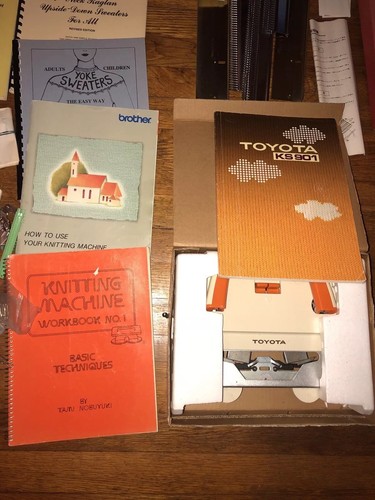 Brother KH-892E Knitting Machine with Tons Of Attachments With A Lot More Look!