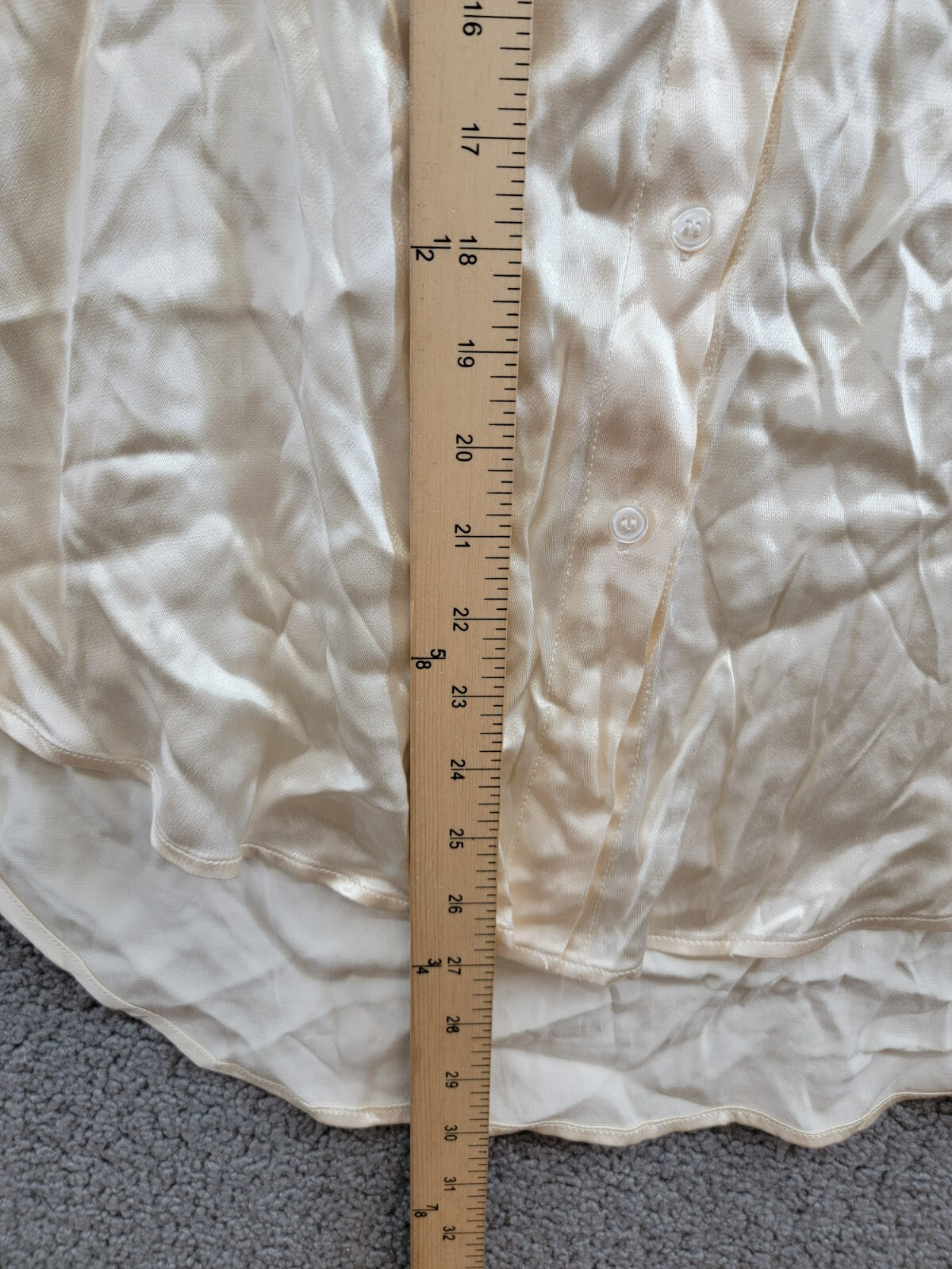 WAYF Fynn Satin Button Front Blouse Women's M Cream Patch Pocket Long Sleeve - Picture 8 of 19