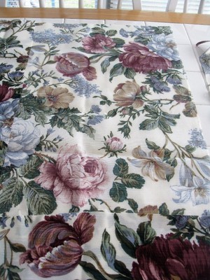 BEIGE FLORAL DRAPERY MATERIAL, 33