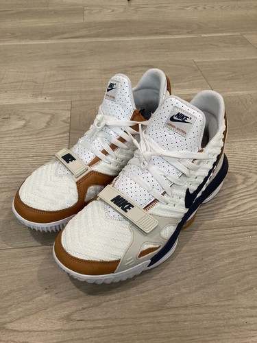 シューズ(男性用) LeBron 16 air trainer medicine ball 26.5 Nike LeBron 16 XVI Medicine Ball Air Trainer Tan Navy White