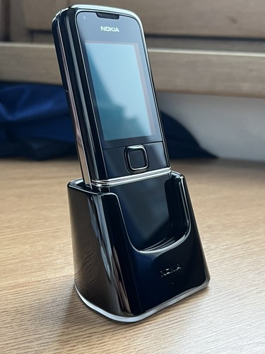 携帯電話本体 Nokia 8800 Black Edition Nokia 8800 Carbon Arte Black 8800e 3G UMTS 2100 3MP