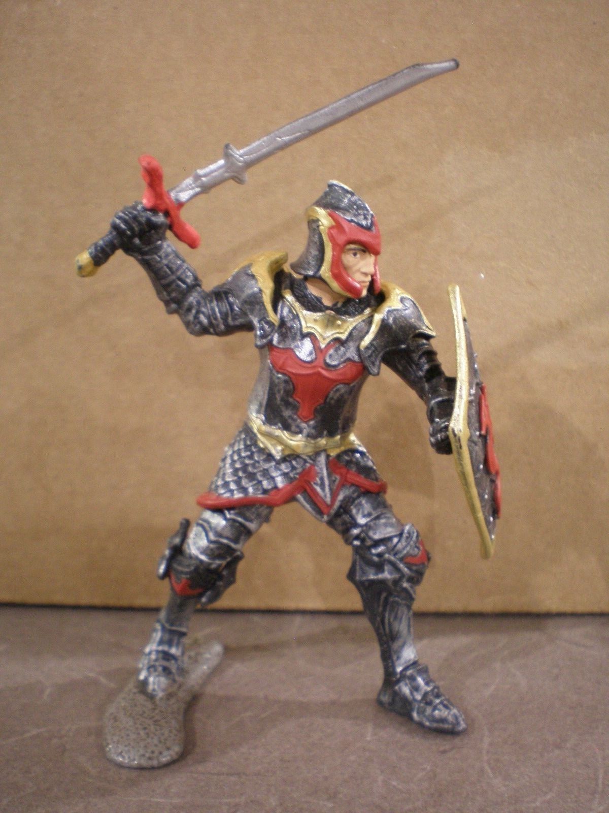 Schleich DRAGON KNIGHT with Sword & Shield 70103 ~ World of History Knights