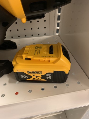 DeWALT DCBL720P1 20V MAX 5.0Ah Li-Ion XR Brushless Blower, Battery Included