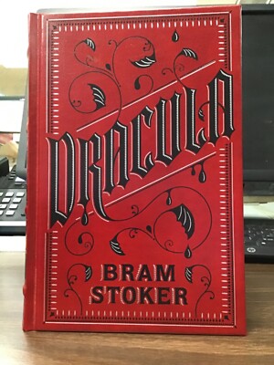 Dracula by Bram Stoker - 2011 - Barnes & Noble - 1st Printing - VG